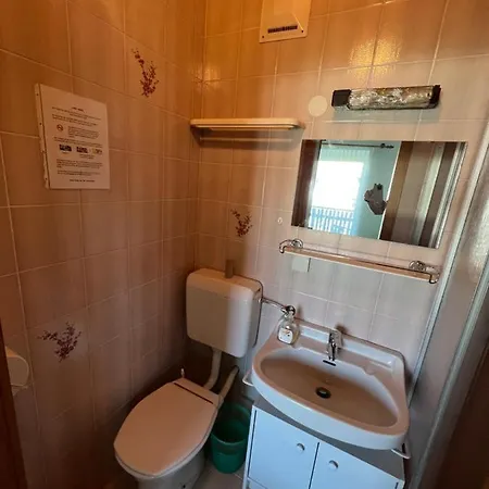 Oda ve Kahvaltı Fruehstueckspension Fini Unterburg am Klopeiner See